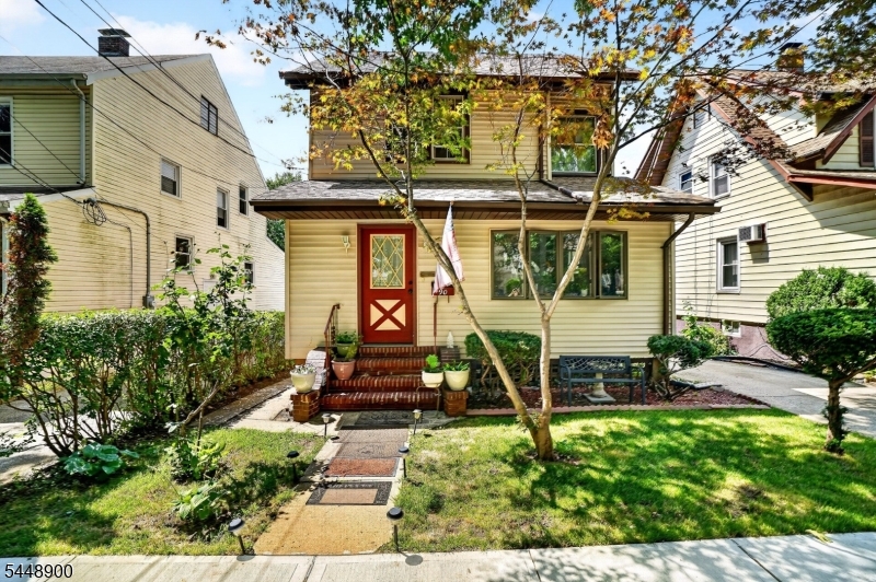 90 7Th St