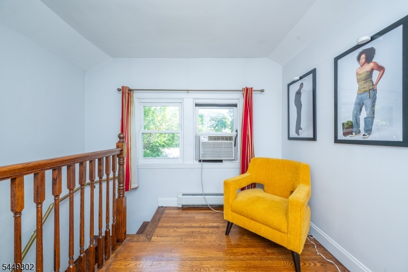 160 Mt Vernon St