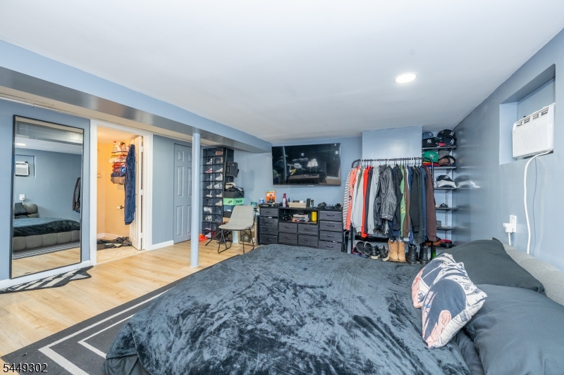 160 Mt Vernon St