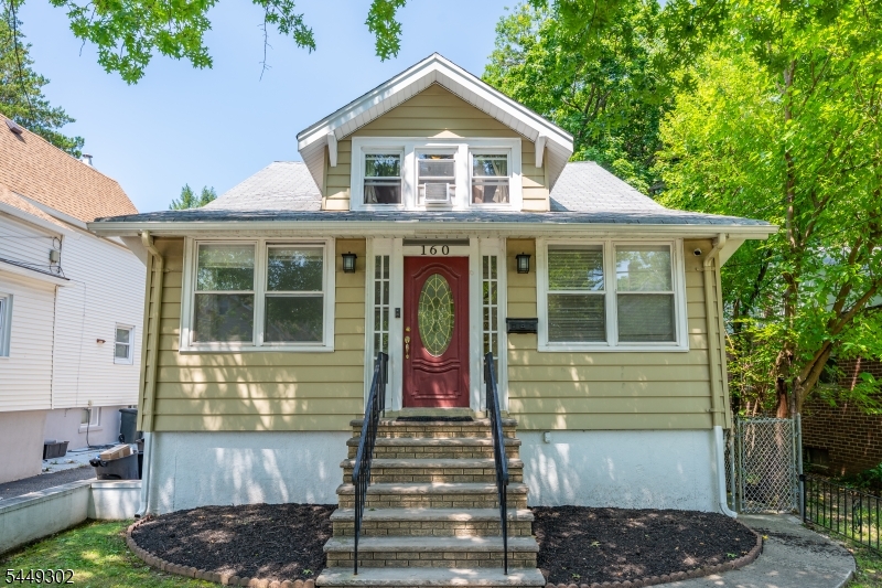 160 Mt Vernon St