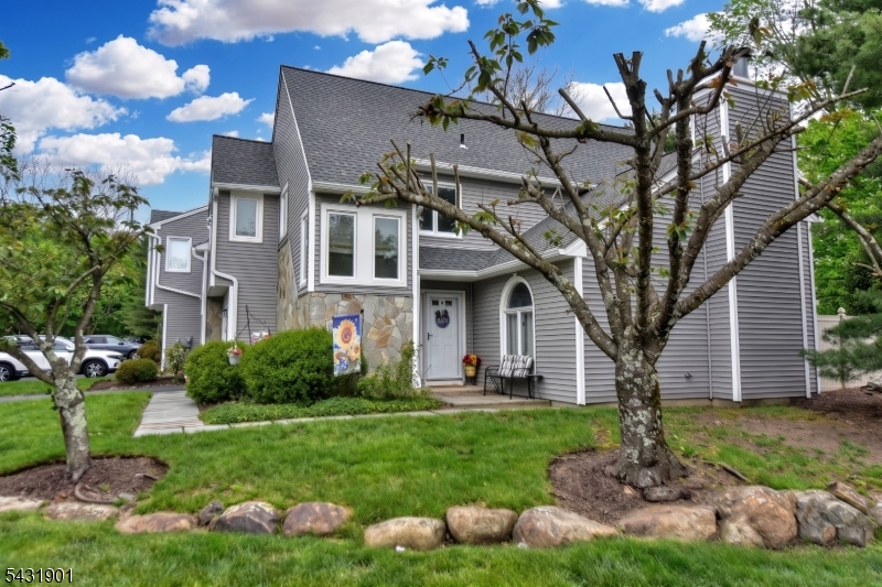 9 Braemar Dr