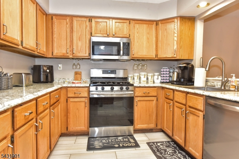 9 Braemar Dr