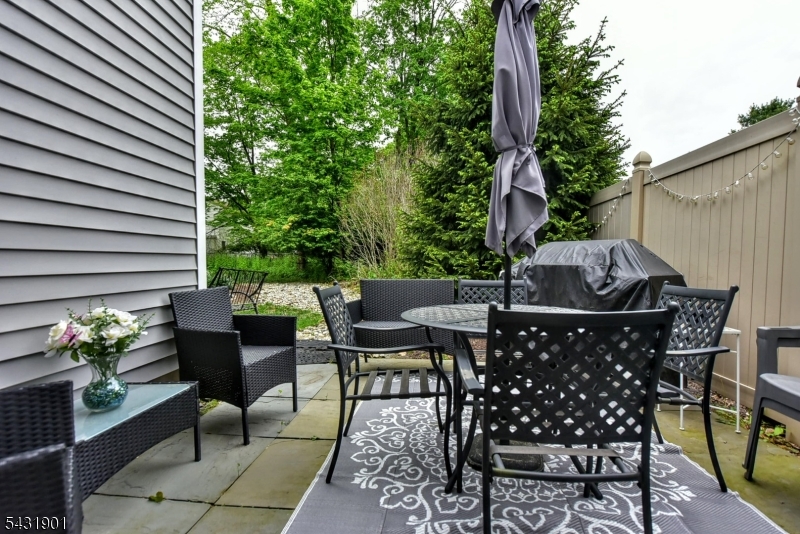 9 Braemar Dr