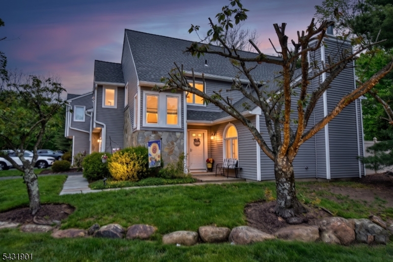 9 Braemar Dr