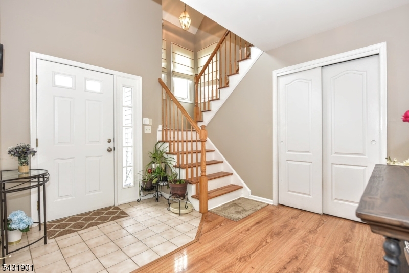 9 Braemar Dr