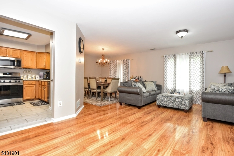 9 Braemar Dr