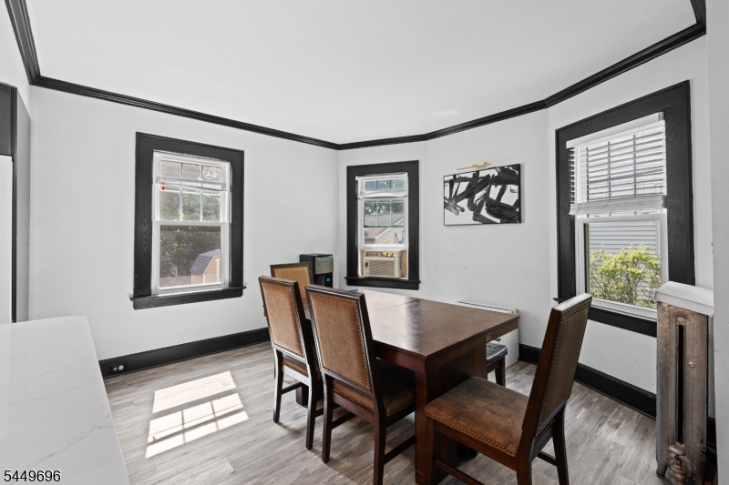 4 James Ct