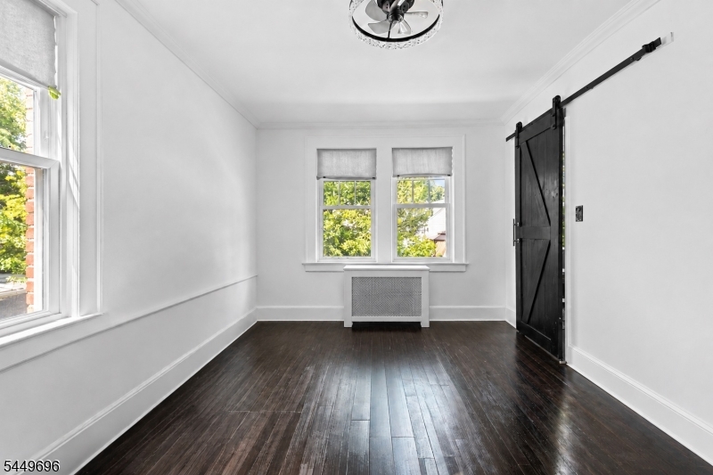 4 James Ct