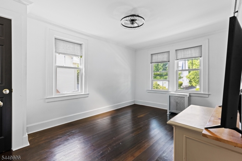4 James Ct