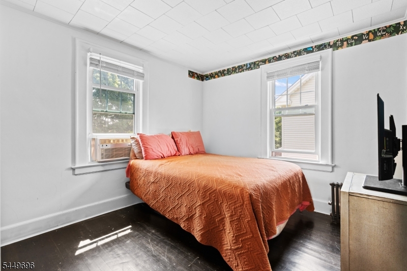 4 James Ct