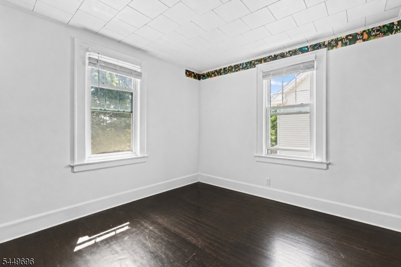 4 James Ct