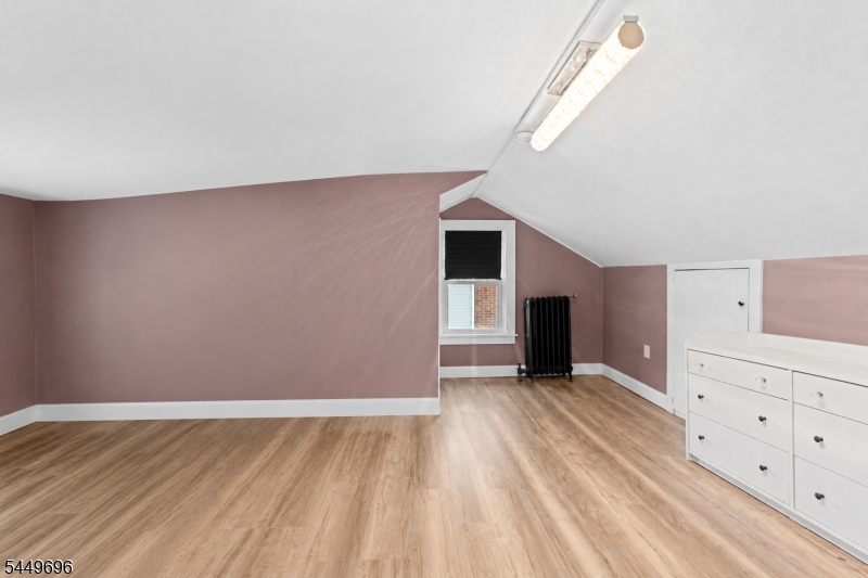 4 James Ct