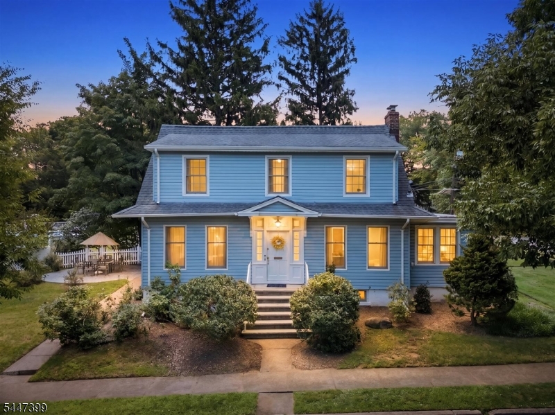 35 Lowell St