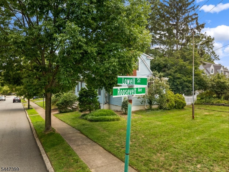 35 Lowell St