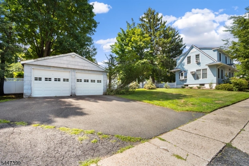 35 Lowell St
