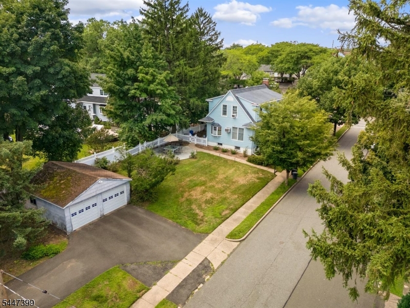 35 Lowell St