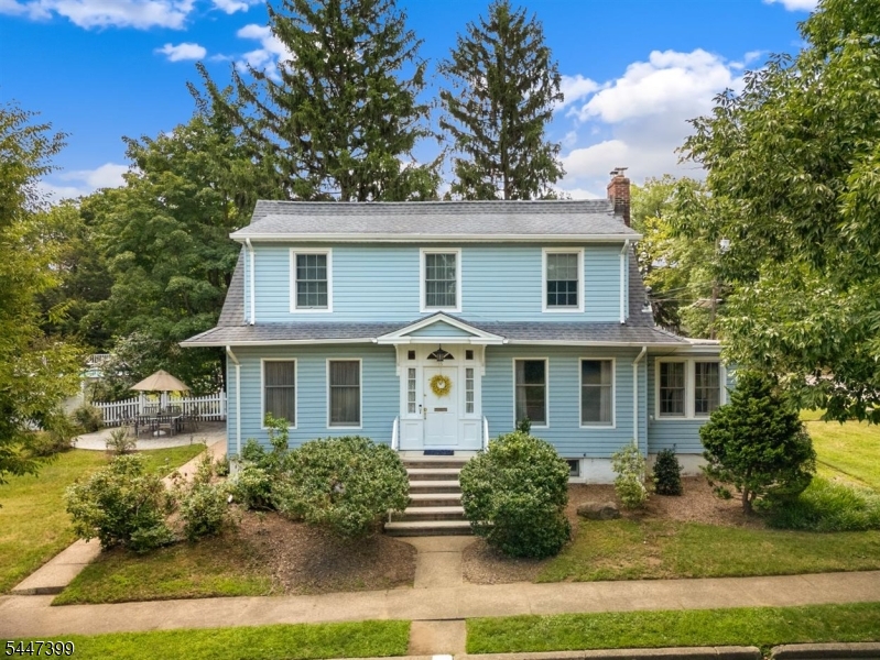 35 Lowell St