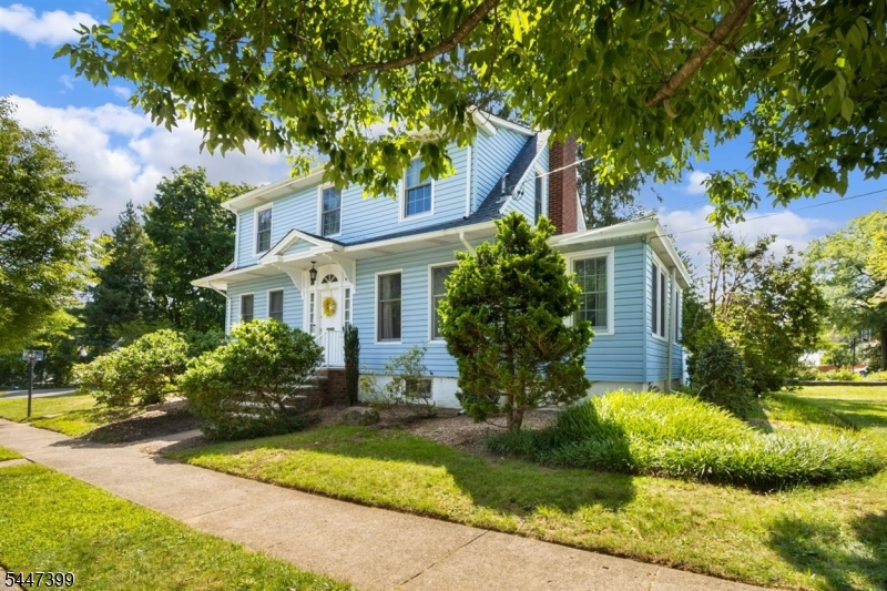 35 Lowell St