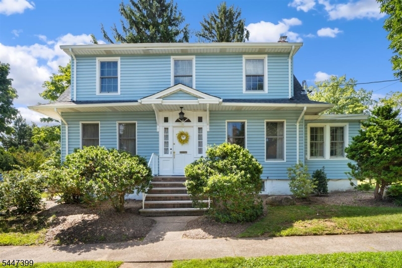 35 Lowell St