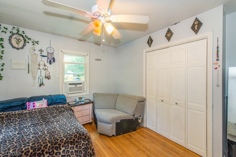 88 Crescent Dr