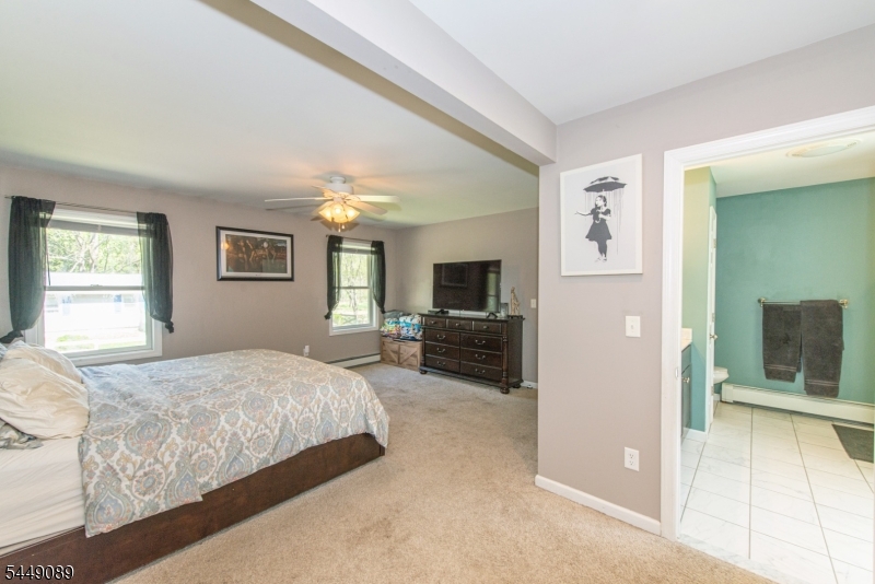 88 Crescent Dr