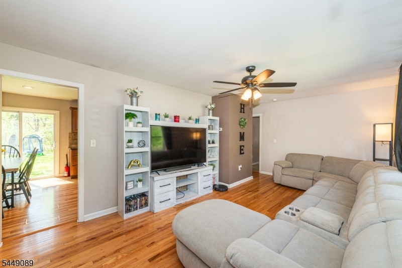 88 Crescent Dr
