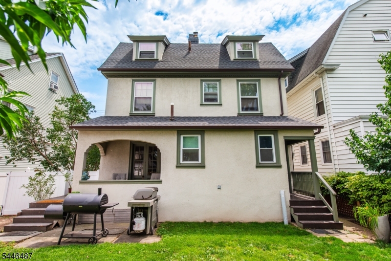 786 Lake St