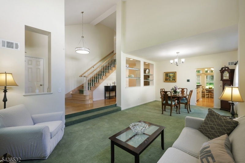 48 Huntington Rd