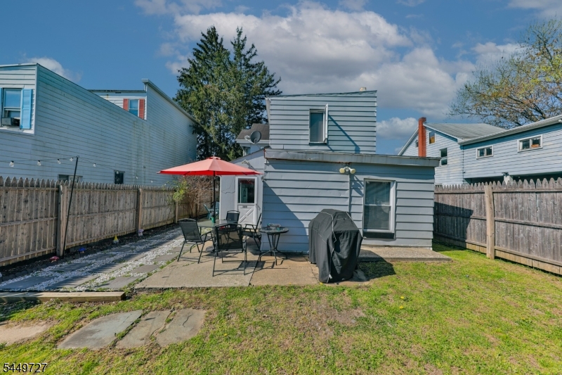 389 Grant St