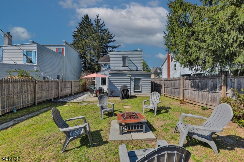 389 Grant St