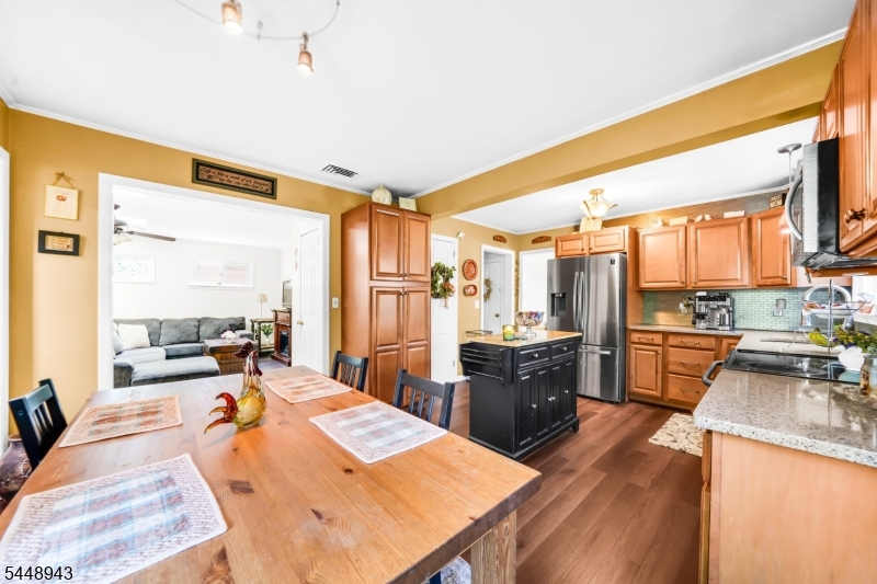 473 Whitewood Rd