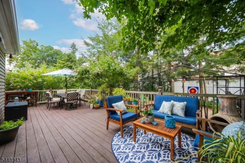 473 Whitewood Rd