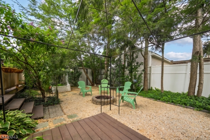 473 Whitewood Rd
