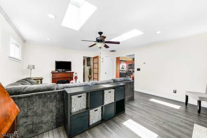 473 Whitewood Rd