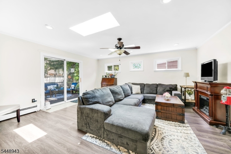 473 Whitewood Rd
