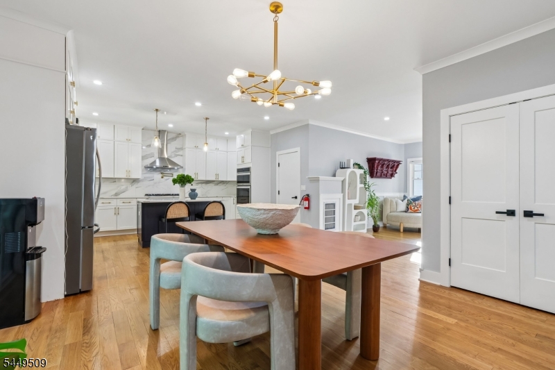 6 Ridgedale Ave