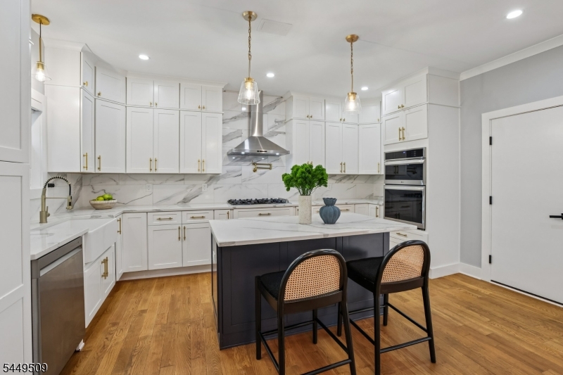 6 Ridgedale Ave