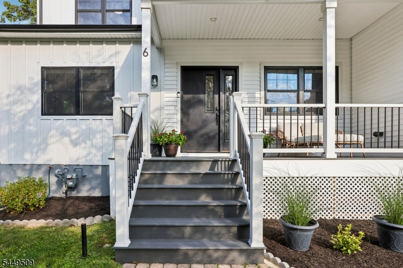 6 Ridgedale Ave