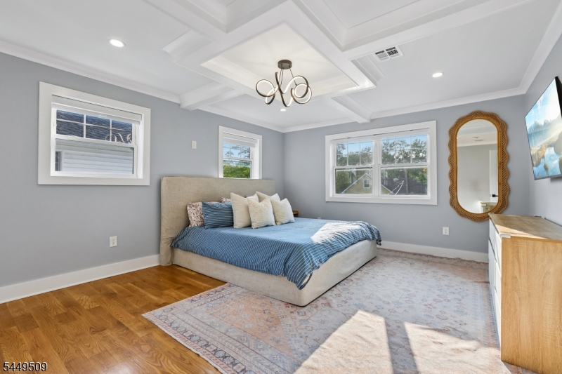 6 Ridgedale Ave