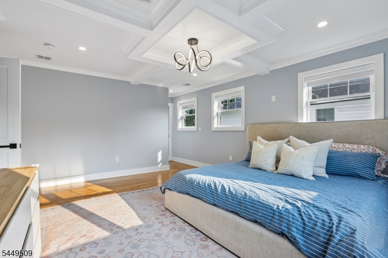 6 Ridgedale Ave