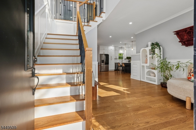 6 Ridgedale Ave