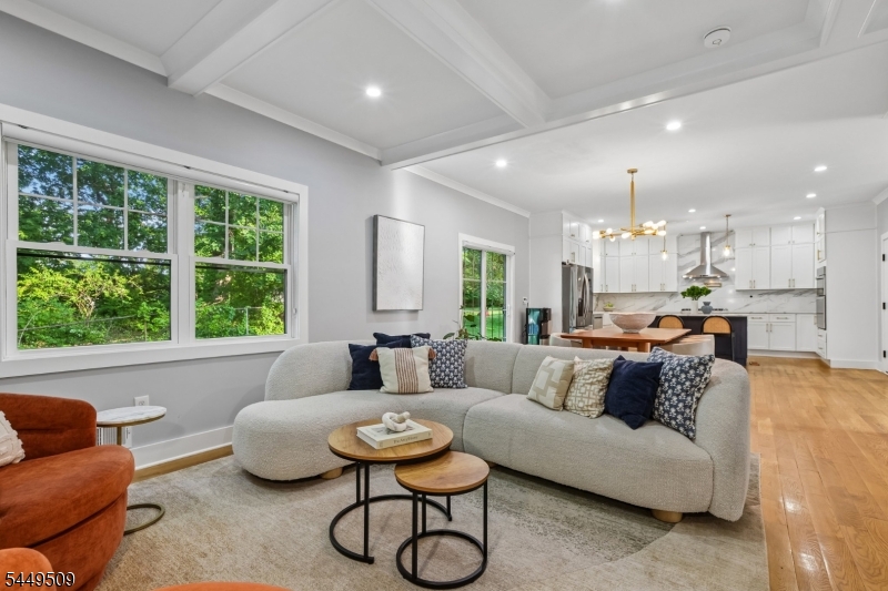 6 Ridgedale Ave