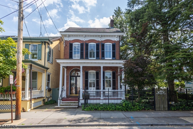 35 Perry St