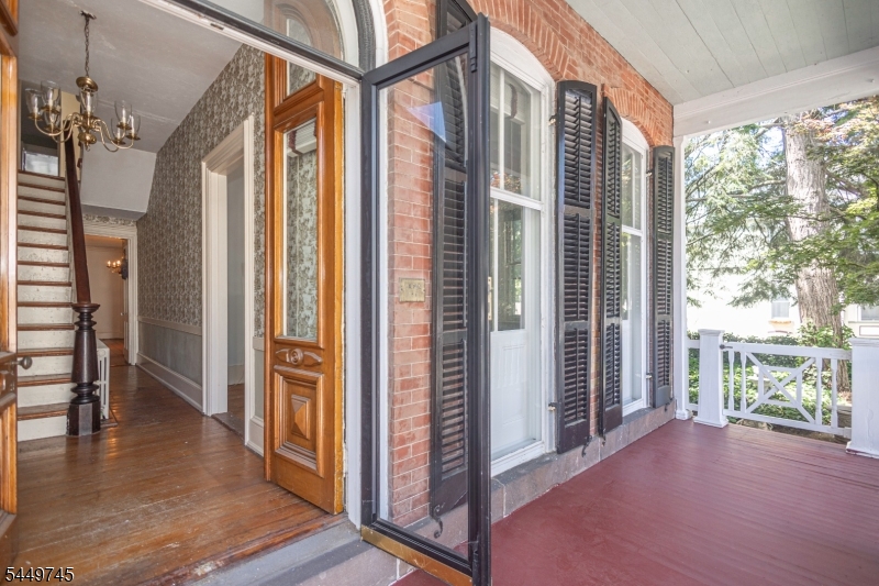 35 Perry St
