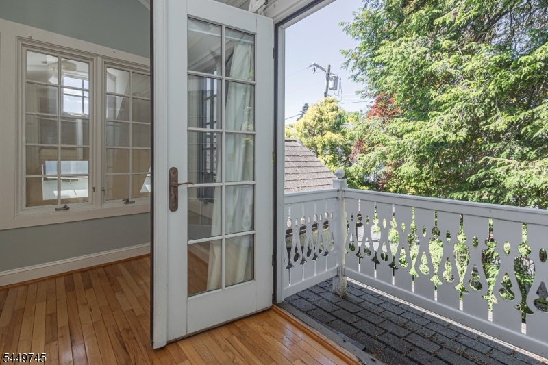 35 Perry St
