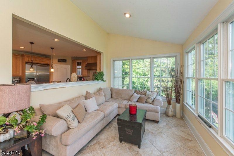 108 Finch Rd