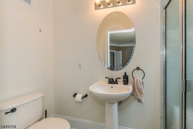 108 Finch Rd