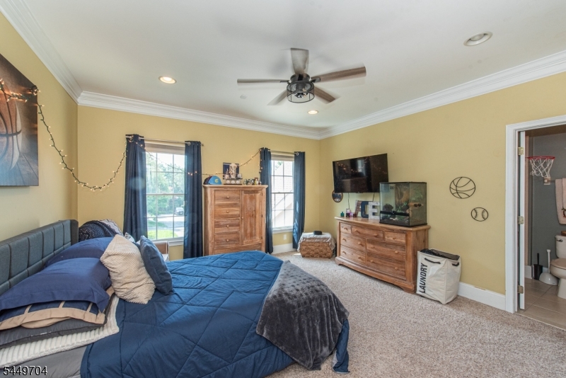 108 Finch Rd