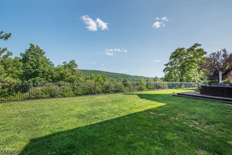 108 Finch Rd