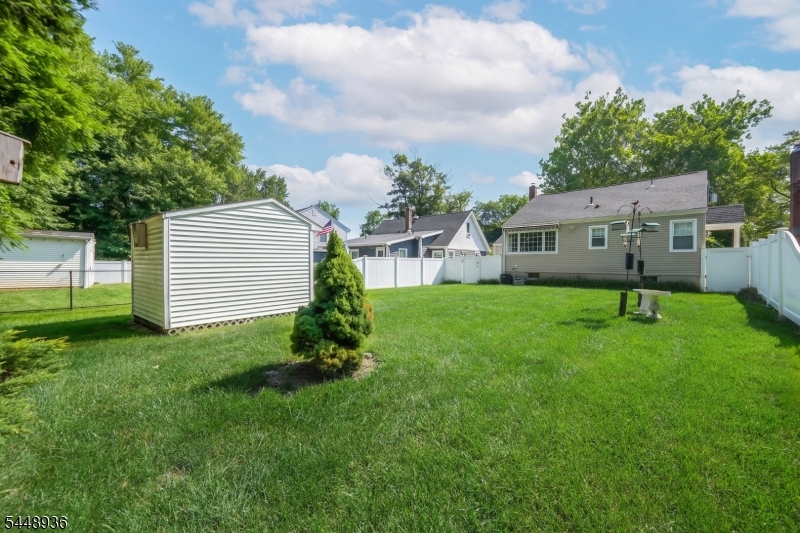 63 Hazel Ave